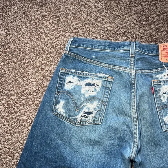 Levi's 501s reworked Distressed Blue Women's Cropped Jeans - Picture 5 of 7